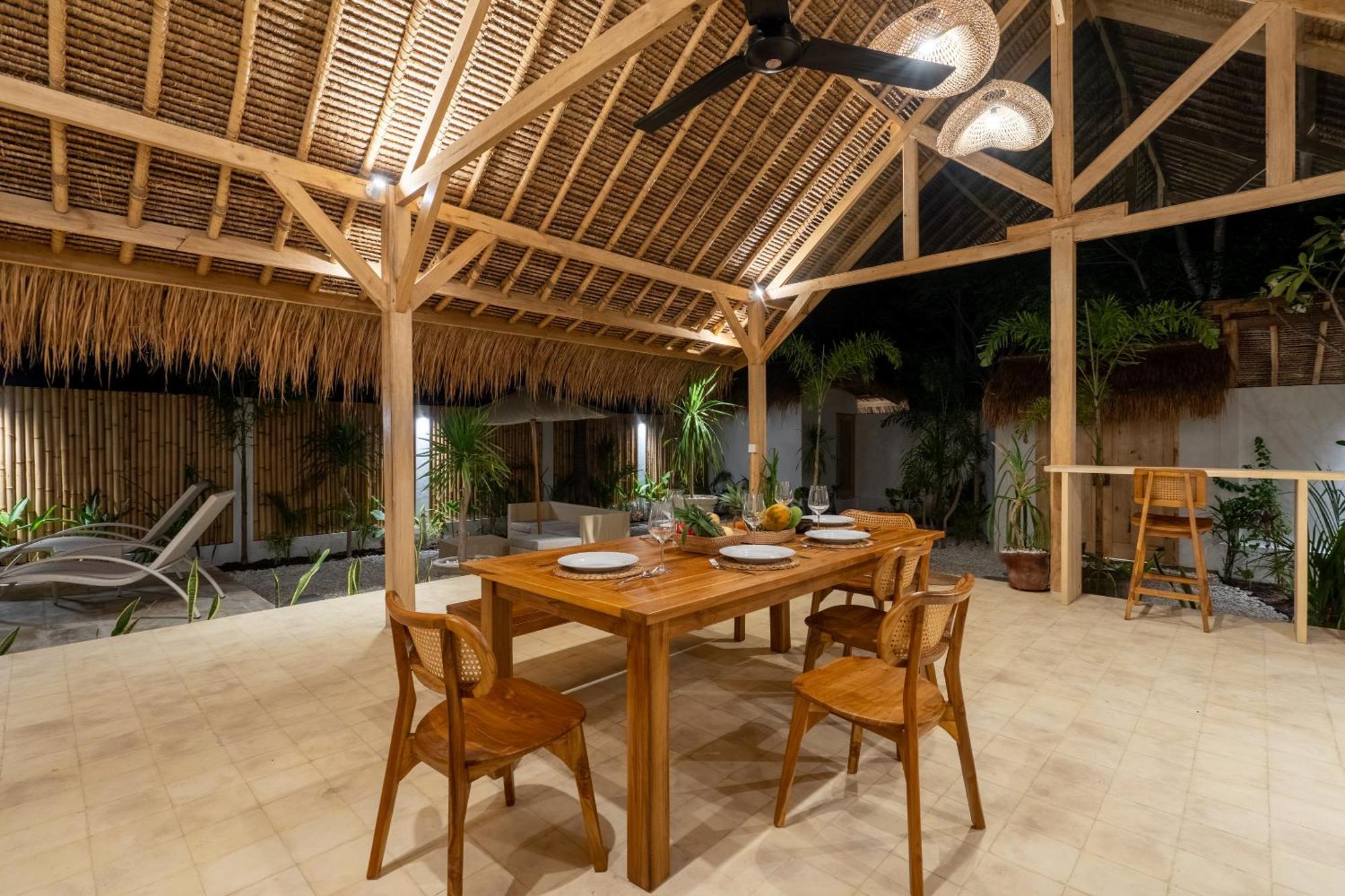 Villa Kelapa Kucing Gili Air Exterior photo